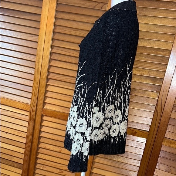 NWT Reversible Black Floral Crush Cardigan Size L/XL From The Seton Shop - Picture 5 of 12